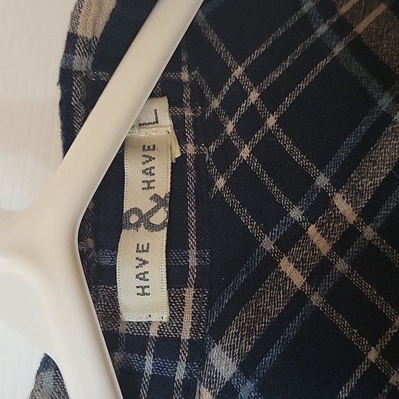 Plaid button up shirt - Picture 2 of 7